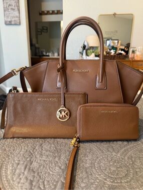 Michael Kors Cognac Brown Leather Tote with Wallet & Wristlet Set